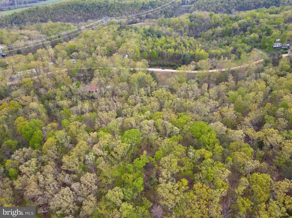24 Delray Heights Cir, Delray, WV 26714