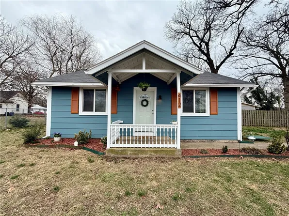 412 W Elgin St, Siloam Springs, AR 72761