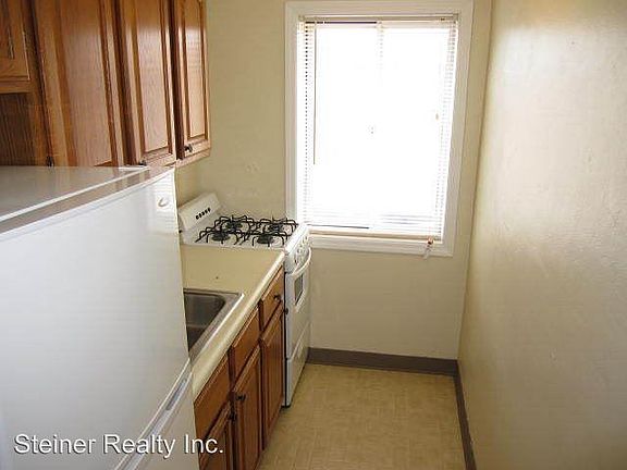 4th image of 3840 Brownsville Rd APT 307