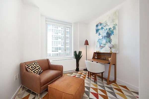 Rented by Red Apple Group | media 11