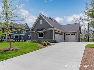 2347 Lake Birch Ct NE, Grand Rapids, MI 49525