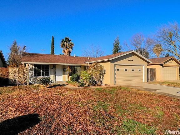 3rd image of 8932 Salmon Falls Dr