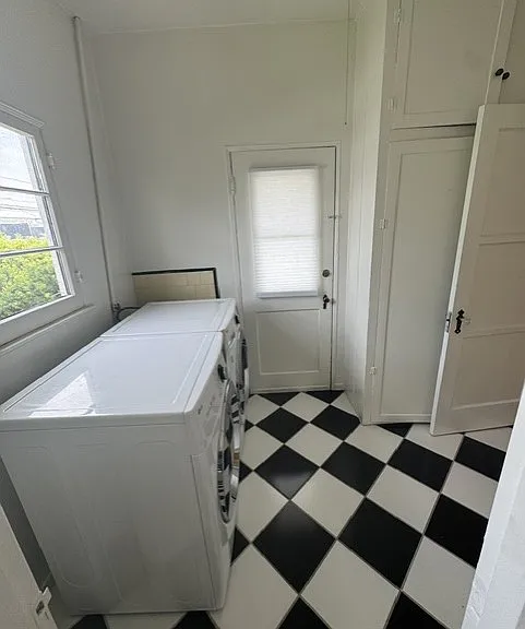 8123 Blackburn Ave #8125-1/2 — Photo 10