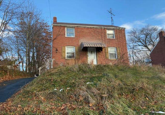 1st image of 521 E Moody Ave