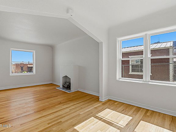 5th image of 3027 Morehead Ave