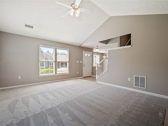 5th image of 723 Spencer Woods Dr
