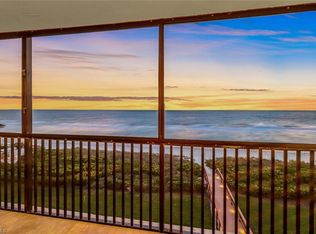 9375 Gulf Shore Dr APT 403, Naples, FL 34108