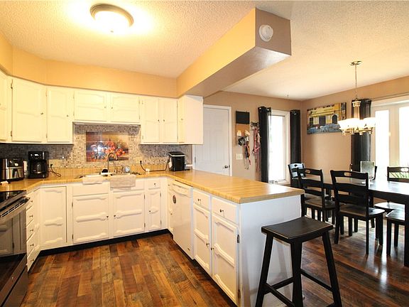 4th image of 1209 Levin Dr