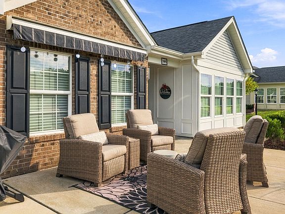 4th image of 3005 Yorkshire Way