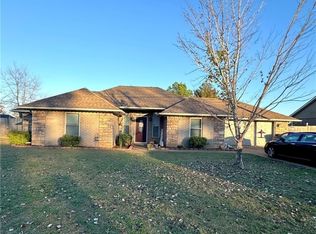 590 S Oak St, Greenwood, AR 72936