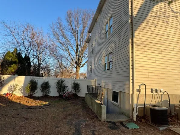 366 Union Avenue 2 image 9 of 9