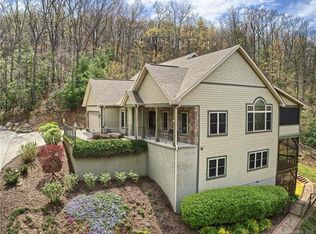 464 Mine Gap Rd, East Flat Rock, NC 28726