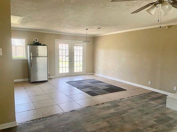3rd image of 501 Starling Dr