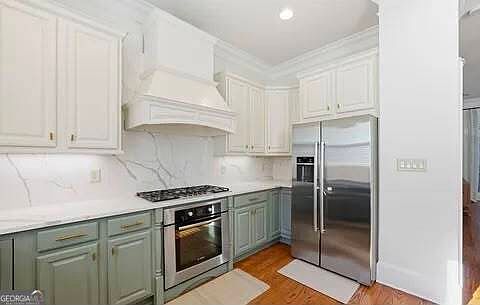 3rd image of 932 Delaronde Ct