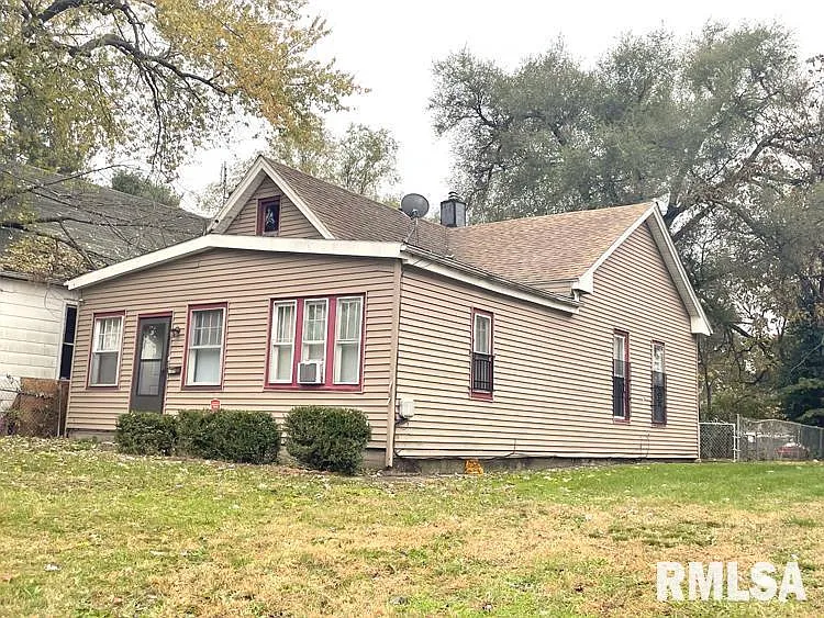 1309 S Stanley St photo 1