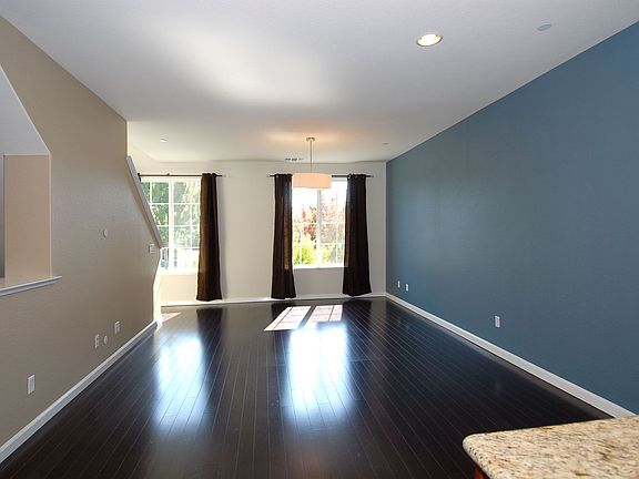 2nd image of 1126 Campbell Ave