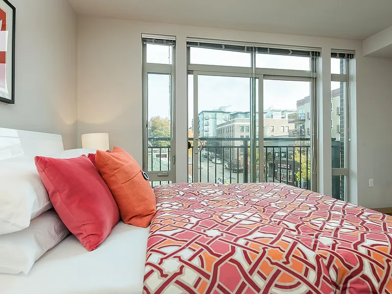 Zephyr Apartments — Photo 65
