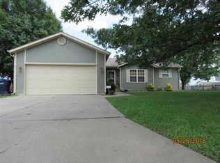 2013 Bluebird Dr, Webb City, MO 64870