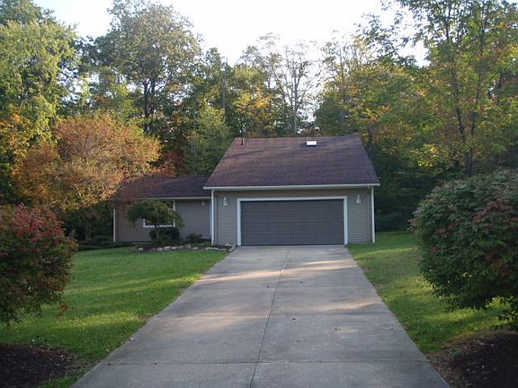 2nd image of 13869 King Arthur Ct