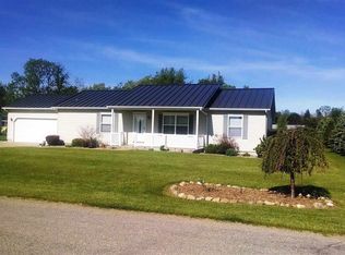 12198 N Creek Bend Ln, Milford, IN 46542