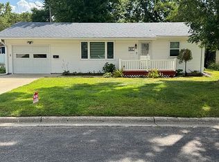 807 24th St, Spirit Lake, IA 51360
