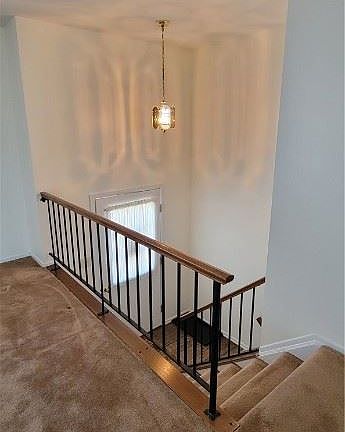 4th image of 106 Colonial Dr