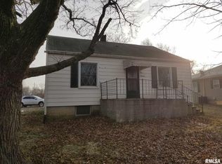 514 N 8th St, Benton, IL 62812