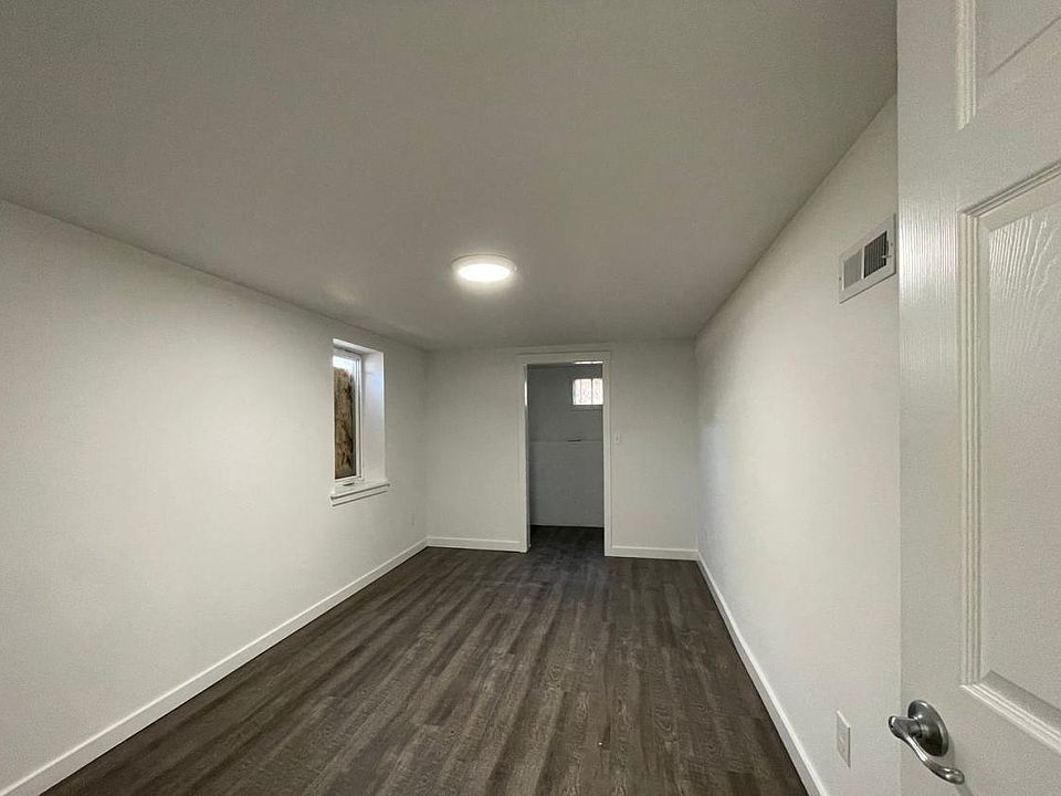 2nd image of 2555 SE 89th Ave