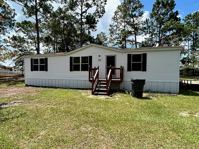 385 Maple Creek Rd SW — Photo 1