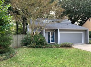 17 Overlook Ct, Hampton, VA 23669