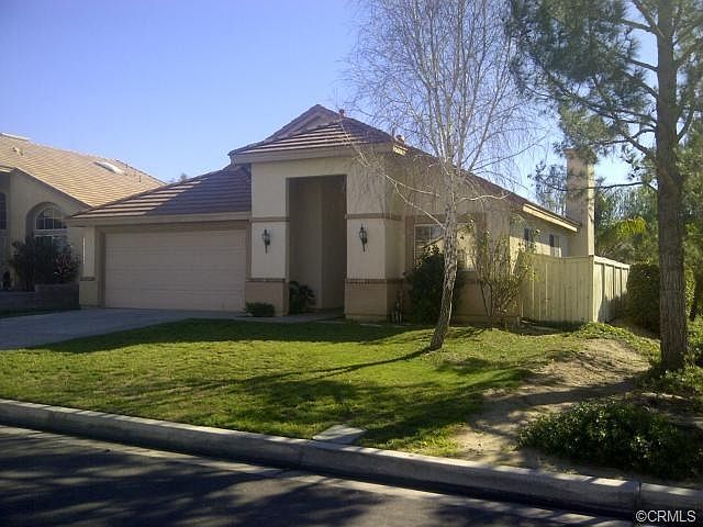 1st image of 823 Woodcrest St