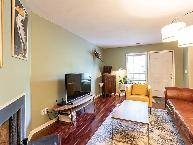 104 Marlowe Ct — Photo 15