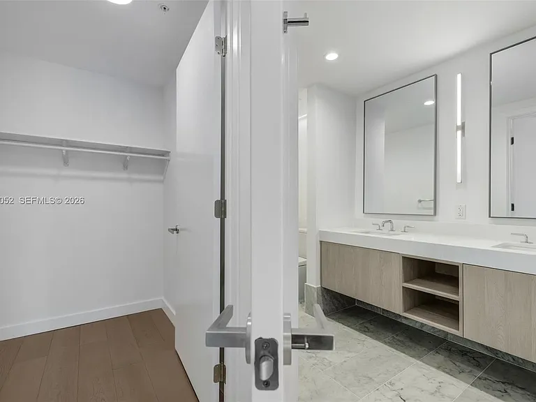 9221 E Bay Harbor Dr #210 — Photo 13