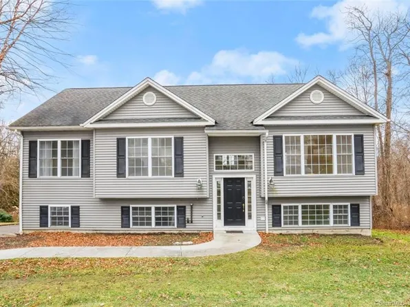 17 Lillian Avenue, New Fairfield, CT 06812