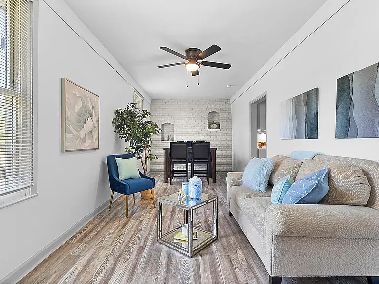 4 bed, 1685 sqft, $2,250 — Photo 4