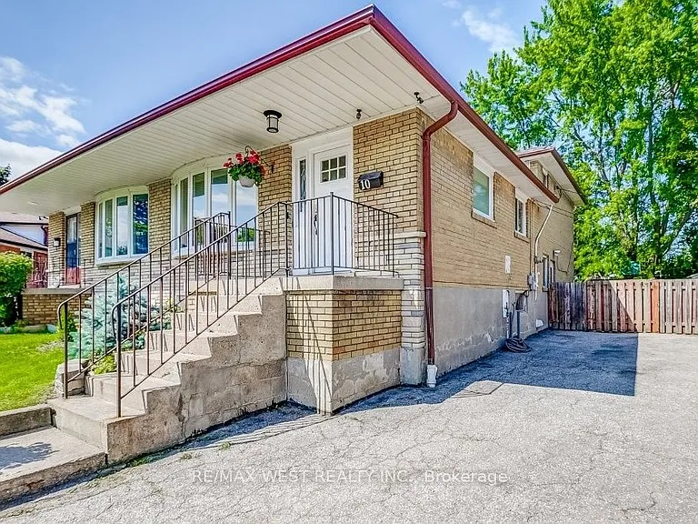 10 Rima Ct — Photo 2
