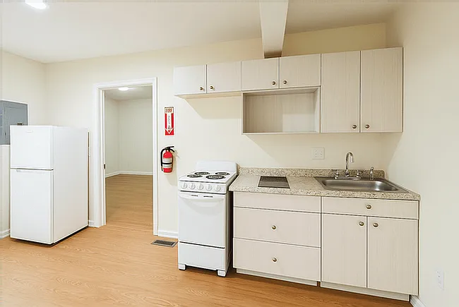 Building Photo - 422 N Hamilton St #2