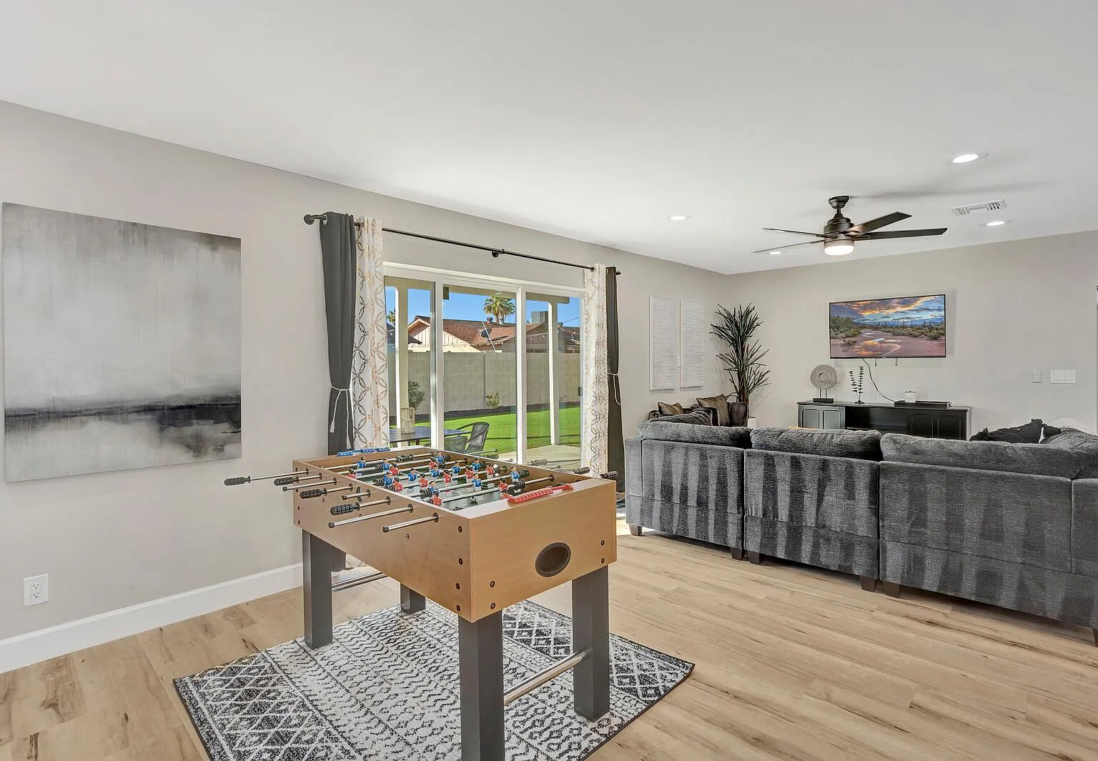 8731 E Buena Terra Way — Photo 3