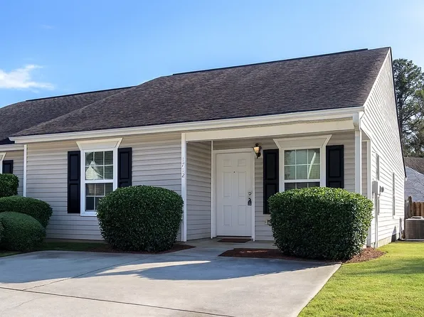 1712 Summerwoods Ln, Griffin, GA 30224