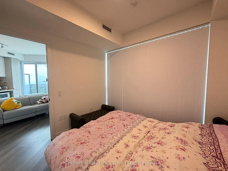 138 Downes St #5711 — Photo 32