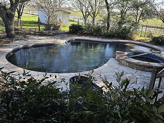 4th image of 14243 Friendship Rd