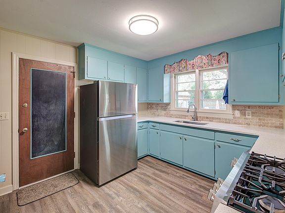 5th image of 4717 Farmal St
