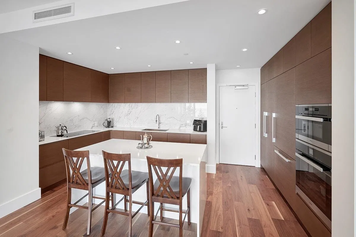 3 bed, 1710 sqft, $7,800 — Photo 4