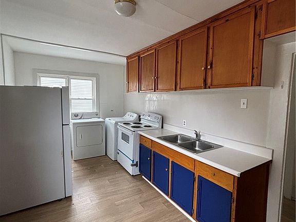 2nd image of 128 S James St #B
