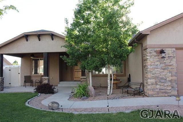 Custom craftsman 3br 2 ba Fr