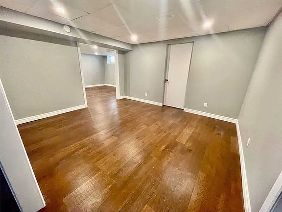 3rd image of 174 Saint Anthonys Ct