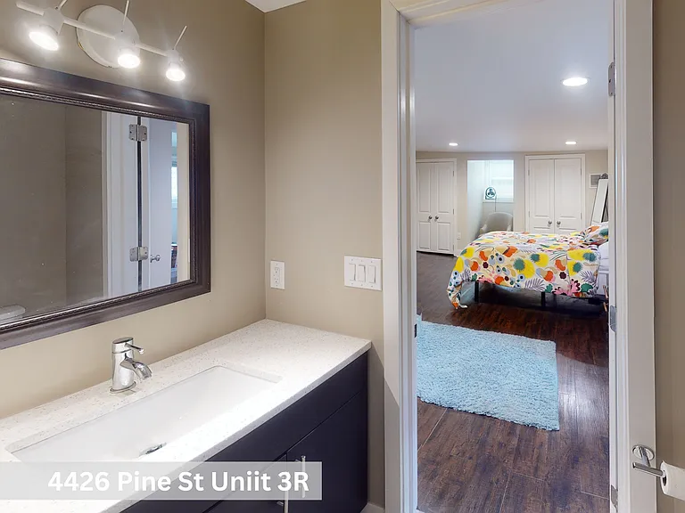 University City Boutique — Photo 17