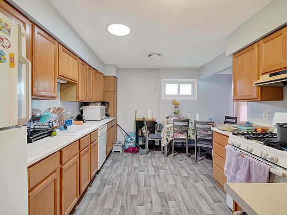 5th image of 3903 Oakshire Rd