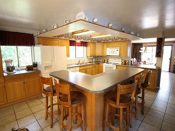 3rd image of 5014 N Northwood Dr