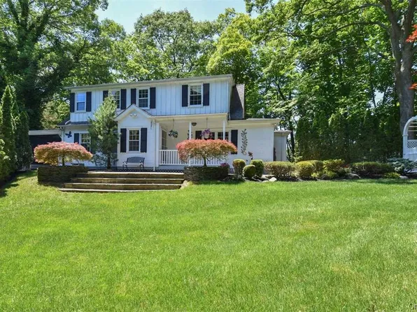 198 Pidgeon Hill Road, South Huntington, NY 11746